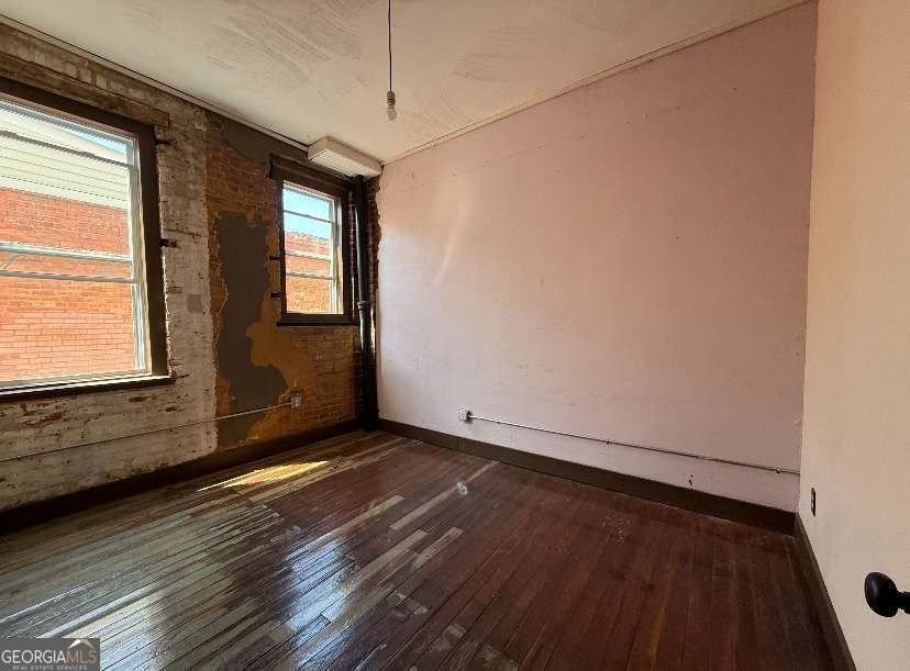359 Railroad St #F - Photo 2 of 7