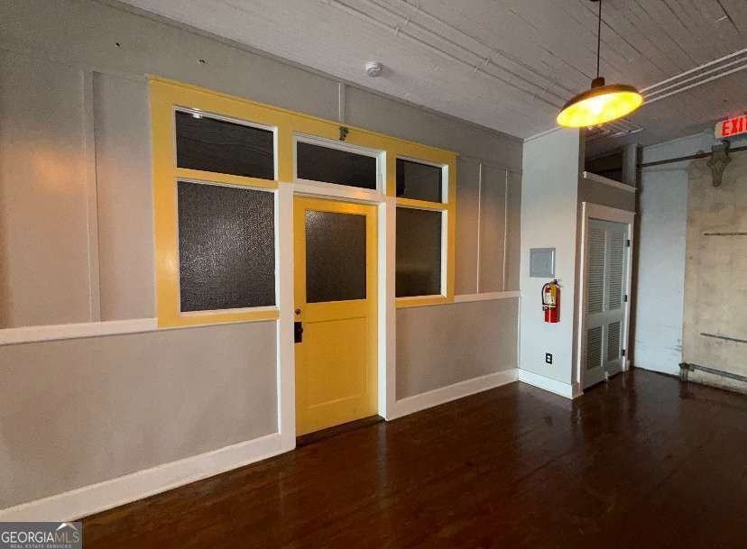 359 Railroad St #F - Photo 3 of 7