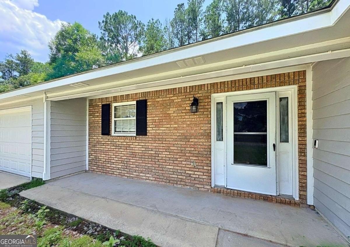 236 Woodbridge Rd - Photo 3 of 44
