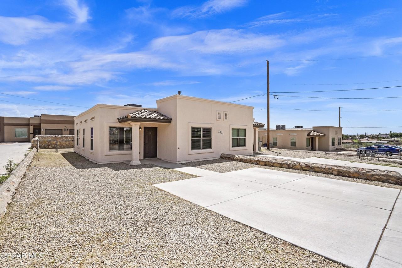 8804 Eclipse St #B - Photo 3 of 29
