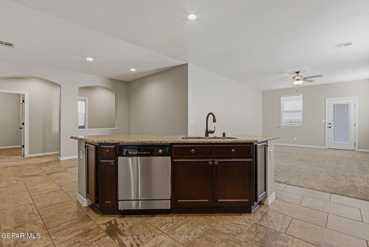 14356 George Cambell Ct - Photo 6 of 41