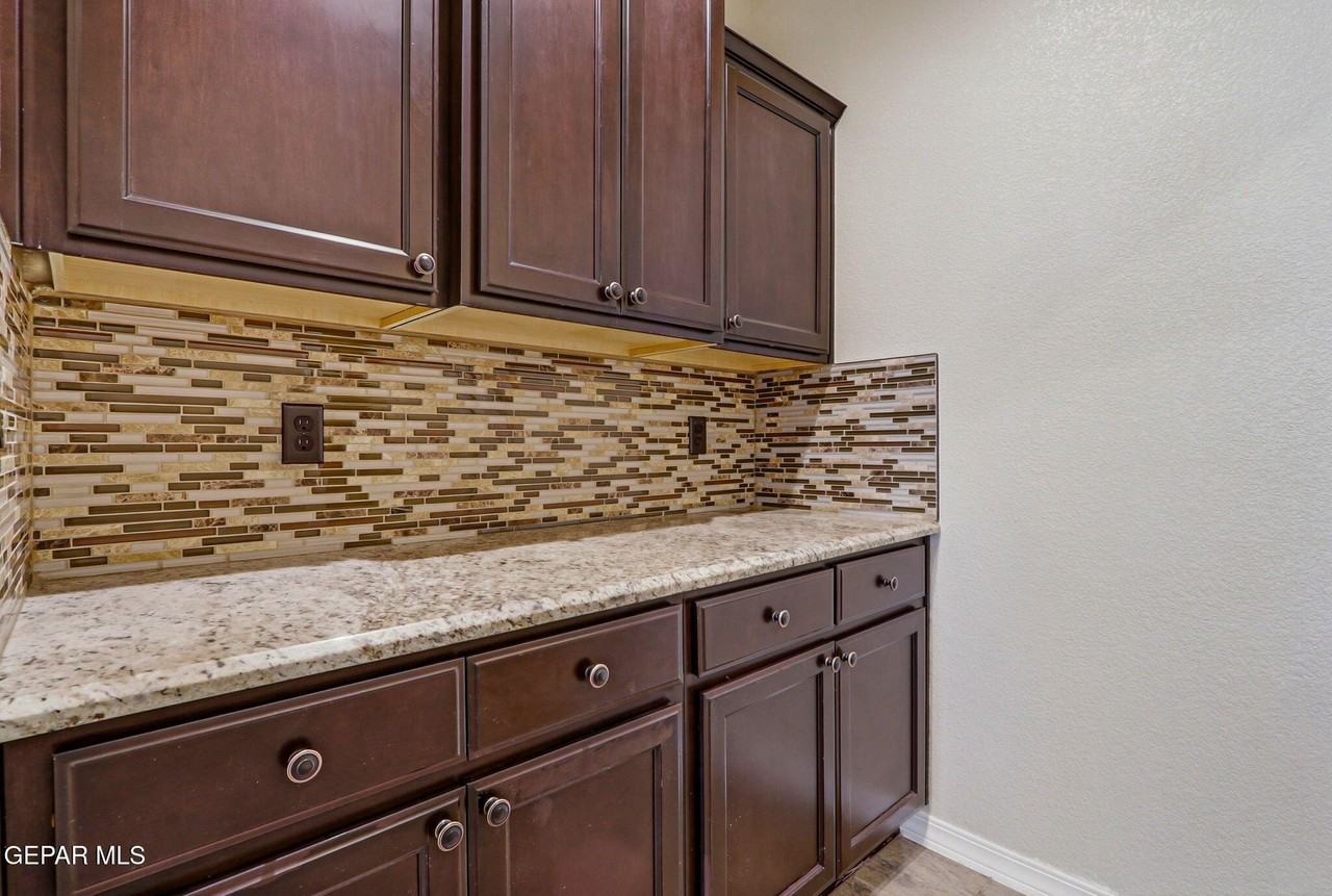 14356 George Cambell Ct - Photo 7 of 41
