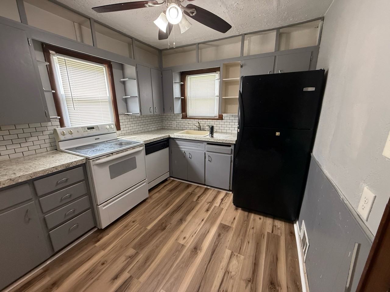 992 Neptune Ave #1 - Photo 3 of 11