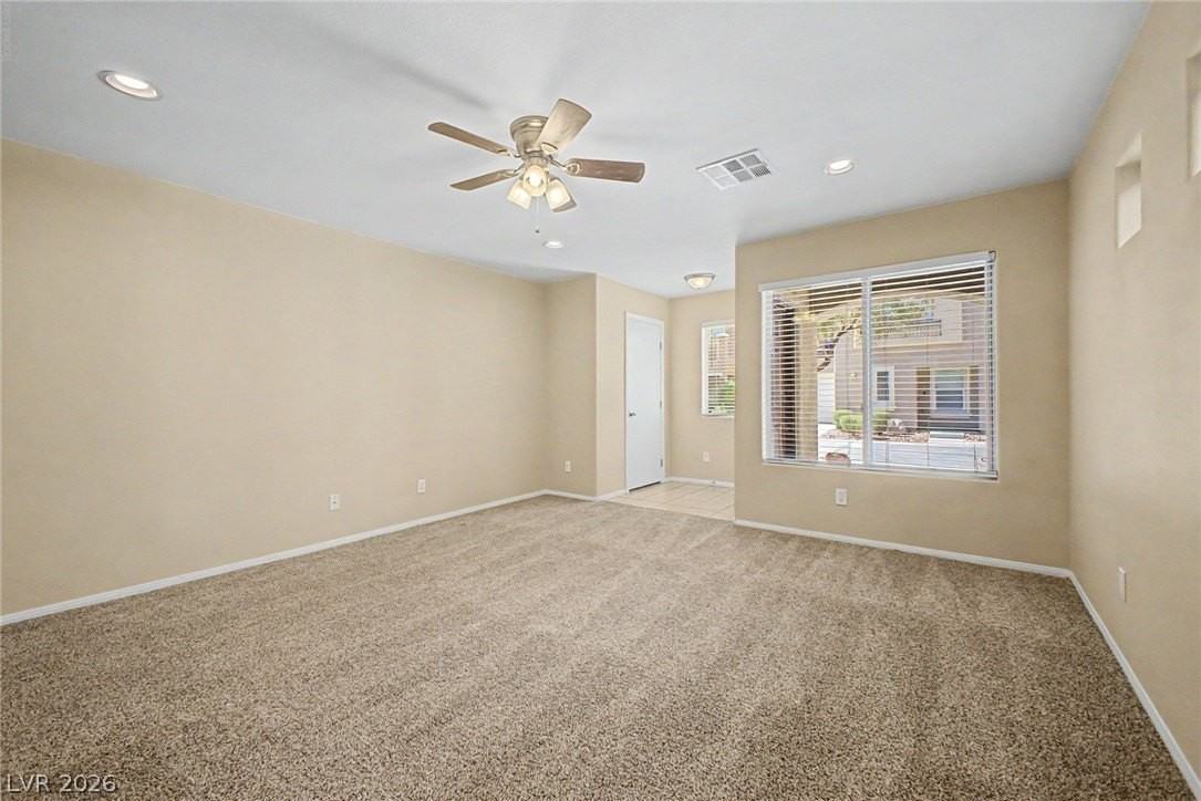6077 Aripeka St - Photo 4 of 27