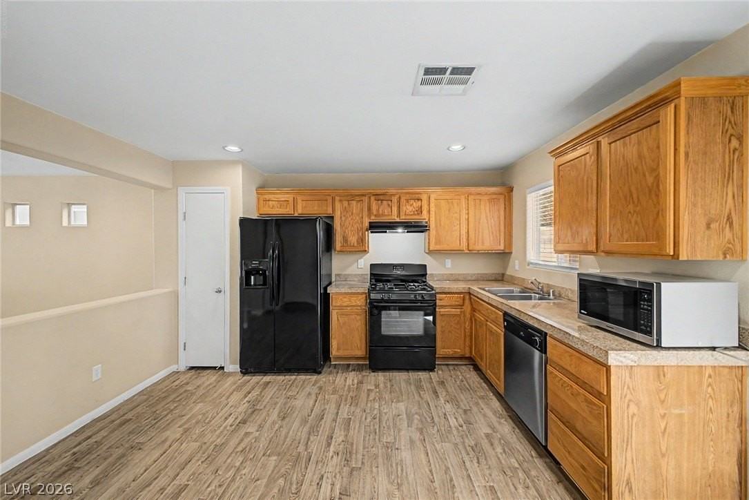 6077 Aripeka St - Photo 7 of 27
