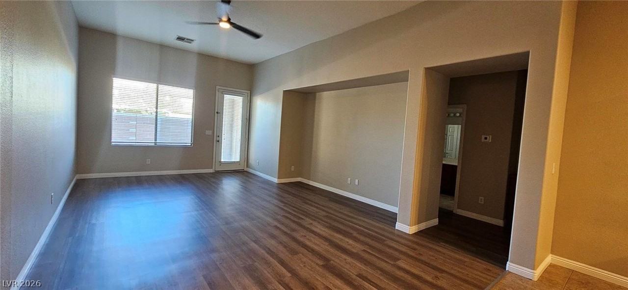 8045 Glacier Falls St - Photo 6 of 10