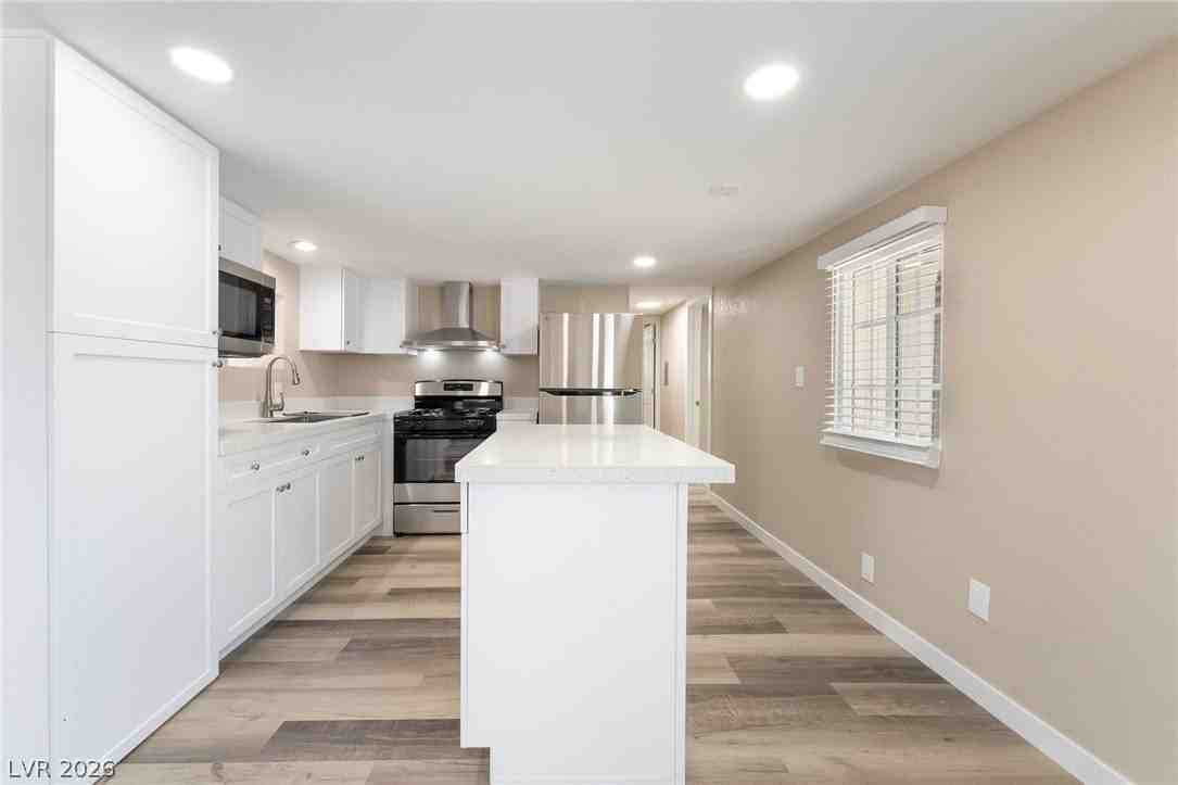 5402 Tahoe Dr - Photo 6 of 38