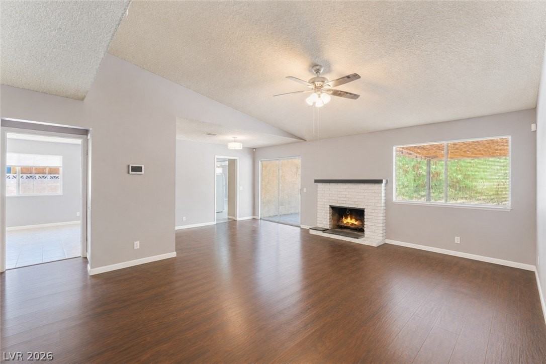4268 Hampshire Cir - Photo 4 of 30