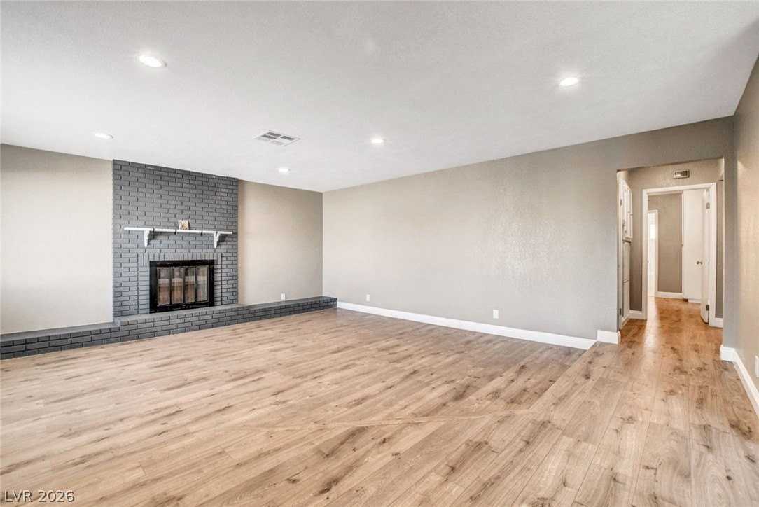 4367 S Mojave Rd - Photo 5 of 50