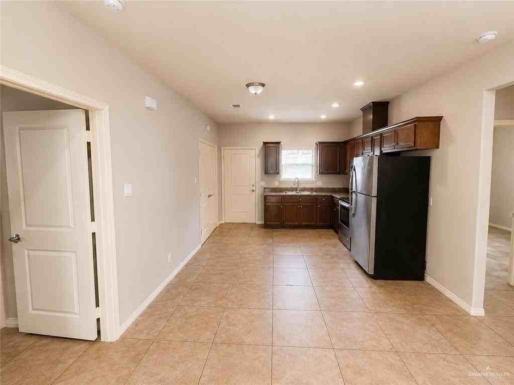2707 E Garfield Ave #A - Photo 6 of 18