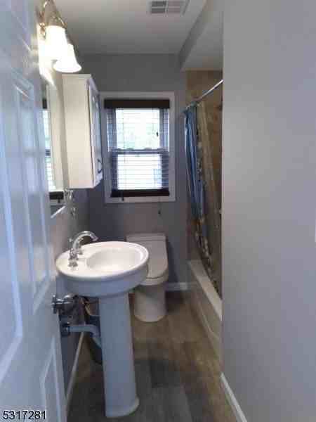 81 Mountainview Blvd #A - Photo 5 of 9