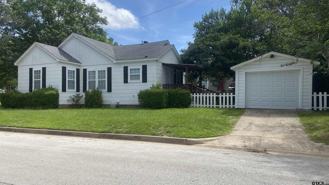 908 W 6th St - Photo 1 of 1