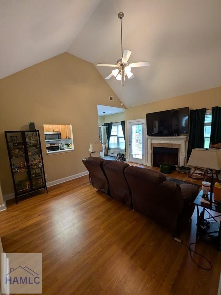 1228 Peacock Trl - Photo 2 of 14