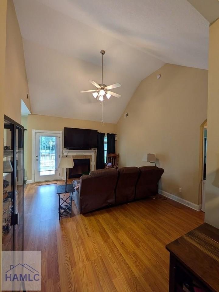 1228 Peacock Trl - Photo 3 of 14