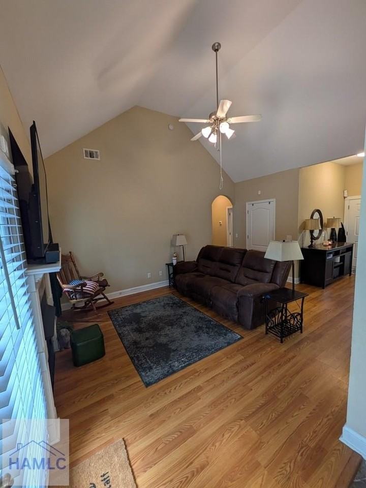 1228 Peacock Trl - Photo 4 of 14