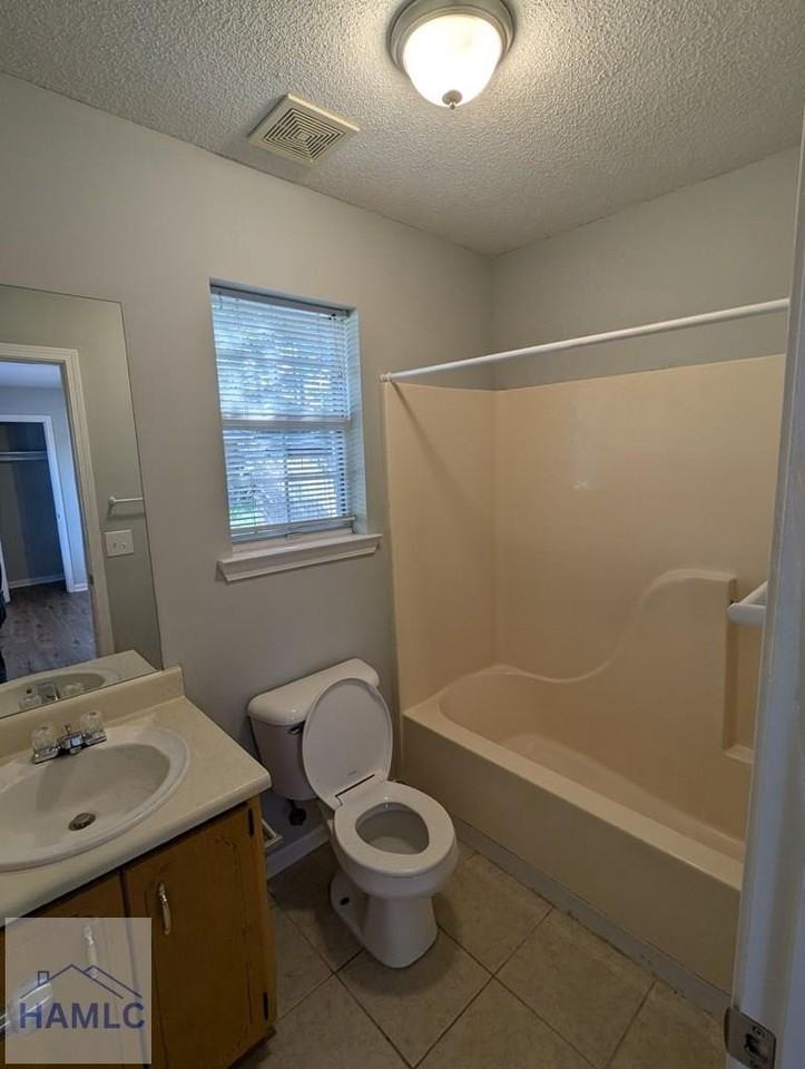 177 Sheila Dr - Photo 7 of 9