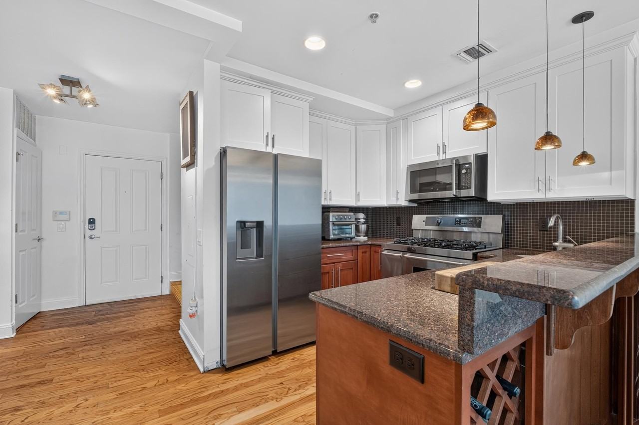 99 Montgomery St #PH3 - Photo 6 of 25