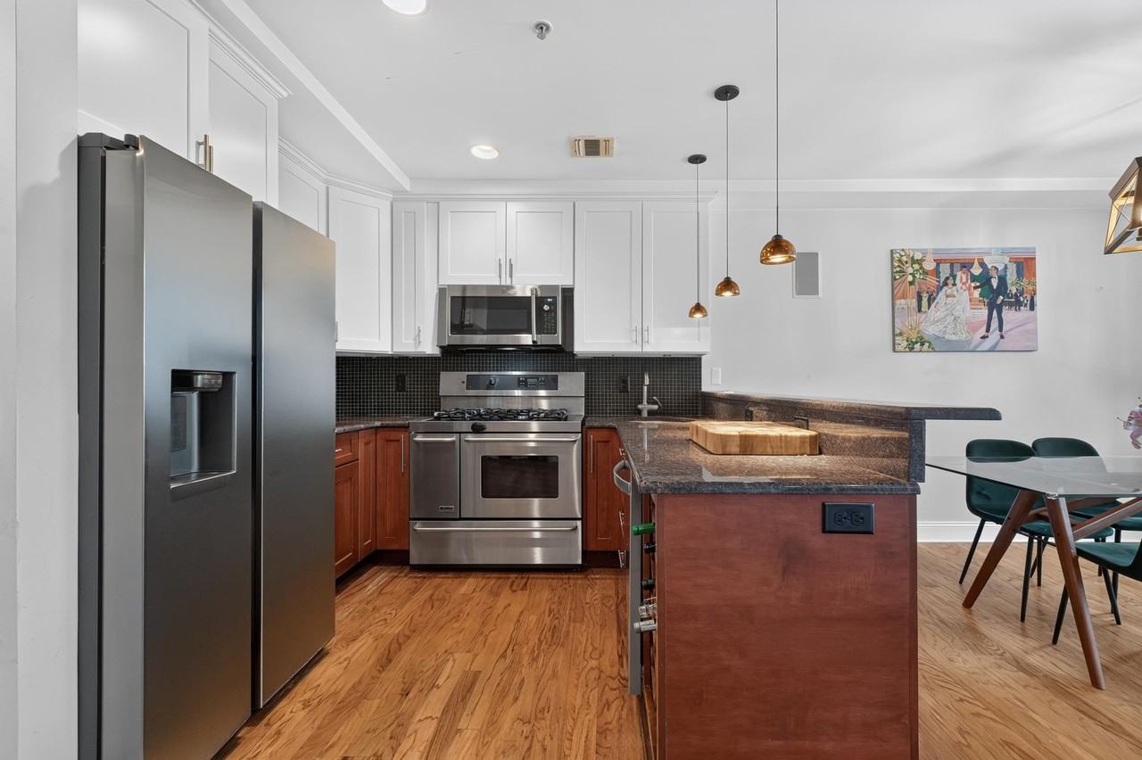 99 Montgomery St #PH3 - Photo 7 of 25