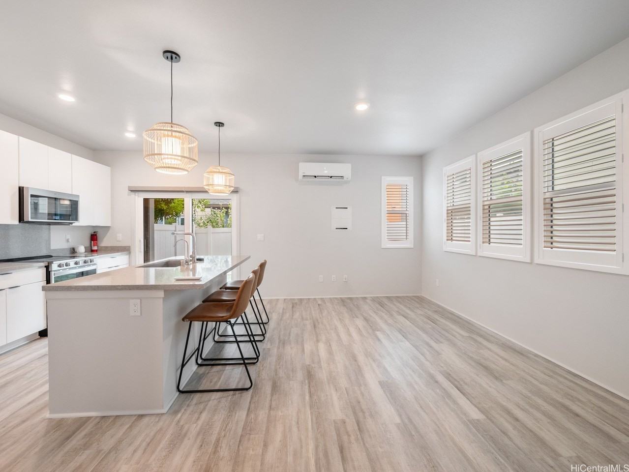 91-1640 Honouliuli St #113 - Photo 6 of 22