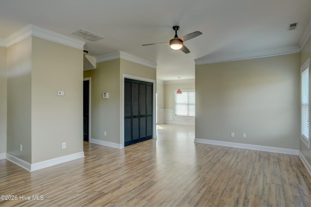 200 Marissa Ct - Photo 7 of 26