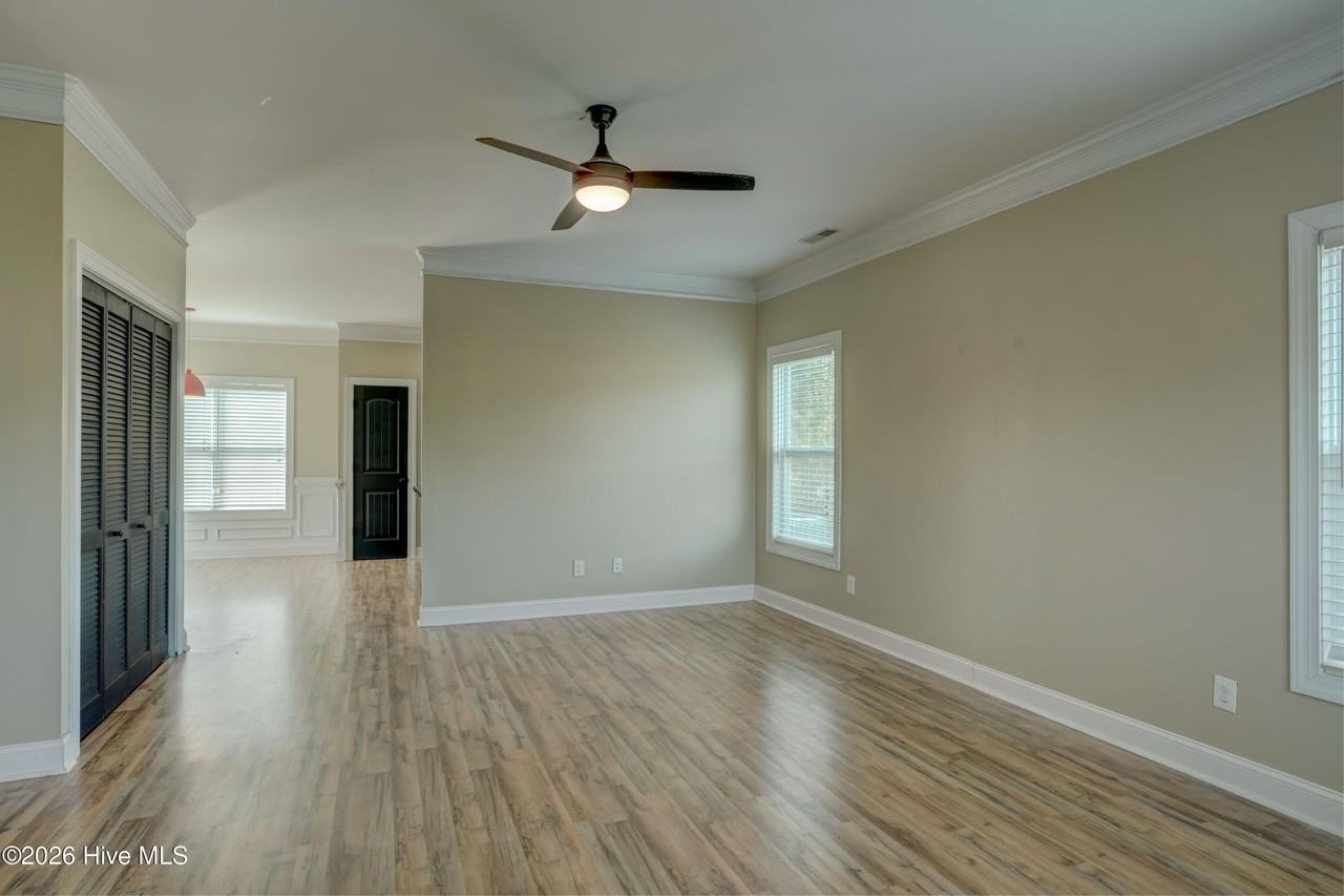 200 Marissa Ct - Photo 6 of 26