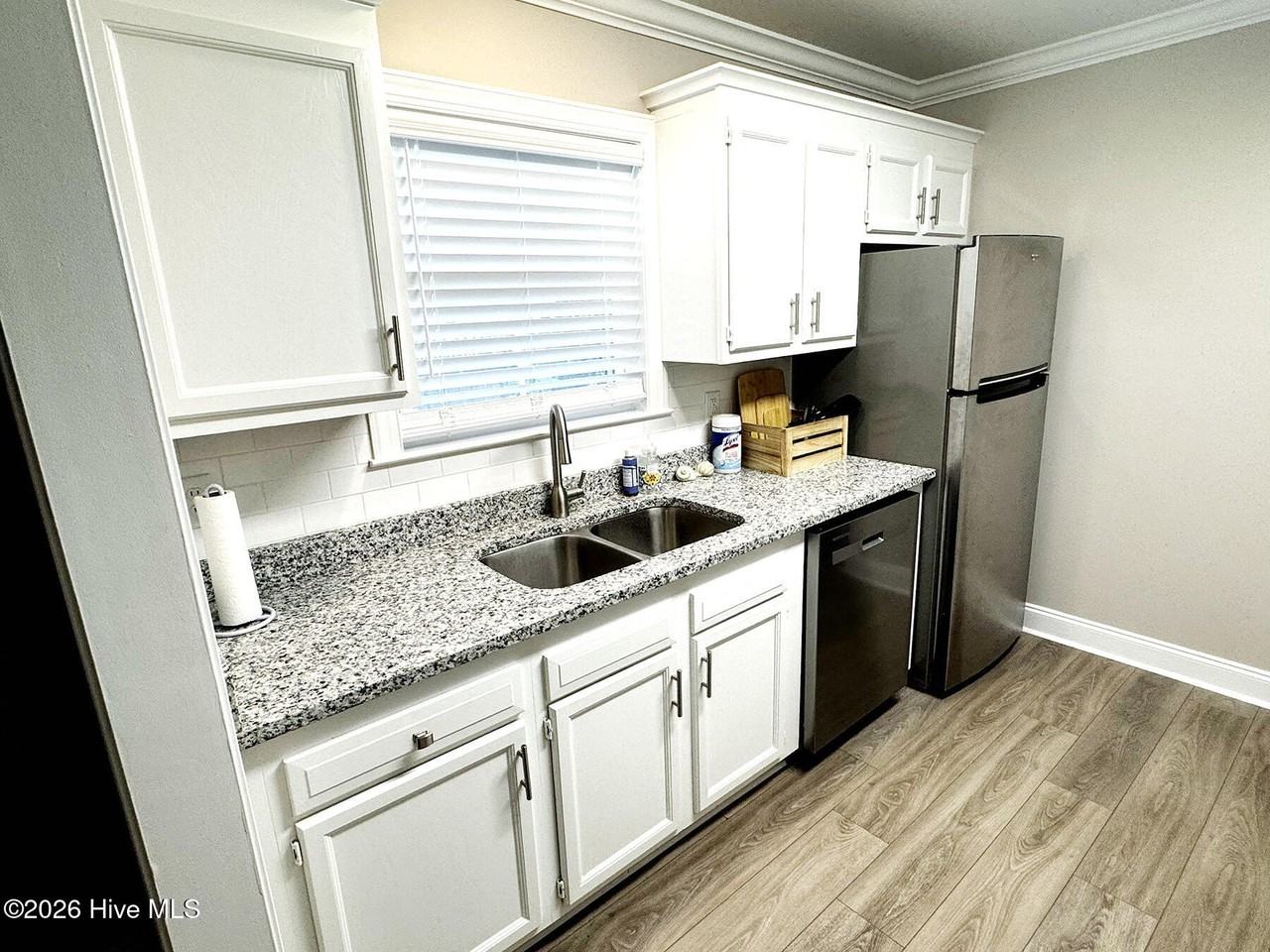 809 N 7th St - Photo 5 of 11