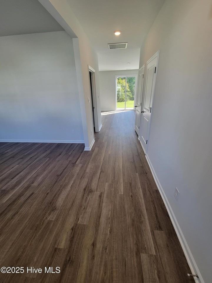 918 Needlerush Rd - Photo 3 of 21