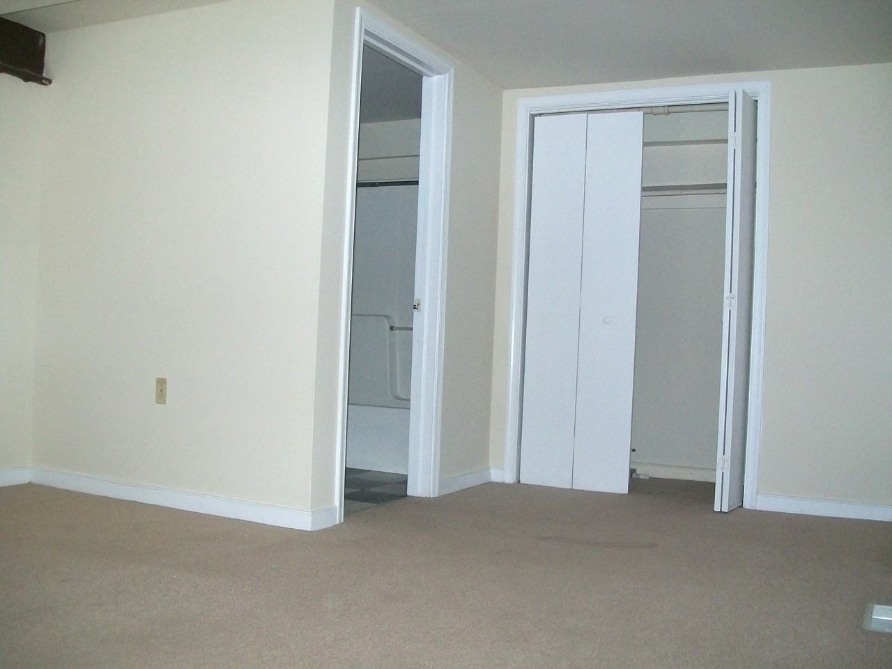 107 W Broad St #506 - Photo 5 of 7