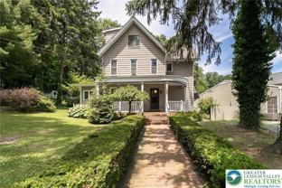 608 N Delaware Dr - Photo 1 of 1