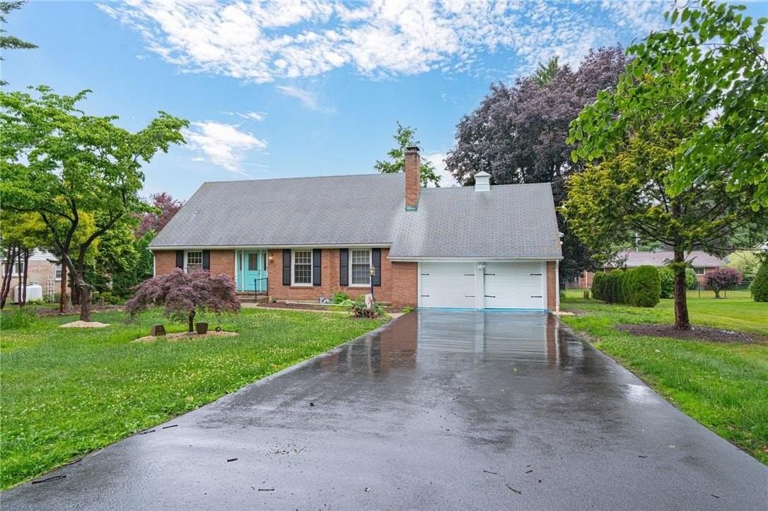 285 Bridle Path Rd - Photo 2 of 50