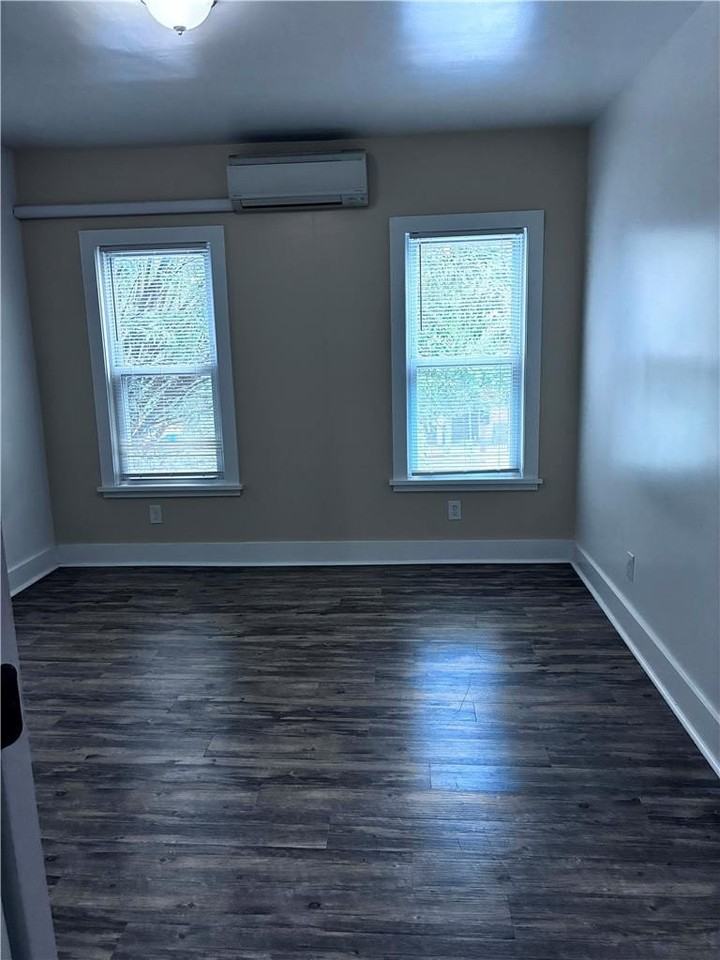 1311 Northampton St #2F - Photo 2 of 7
