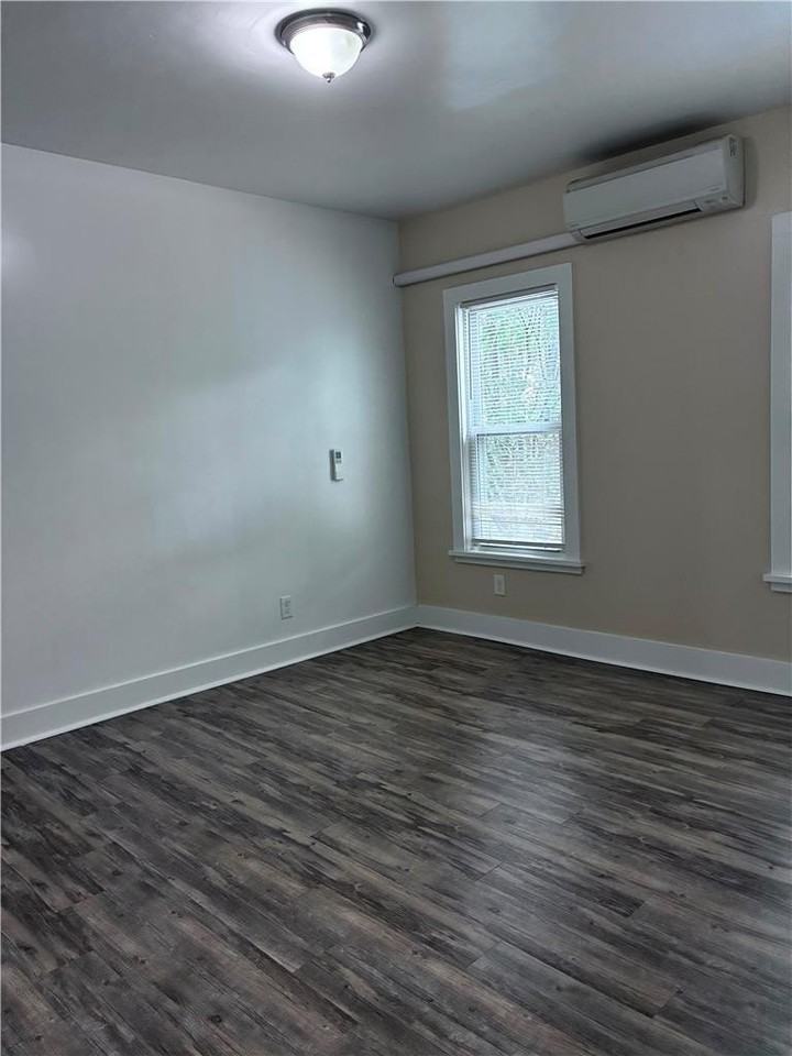 1311 Northampton St #2F - Photo 6 of 7