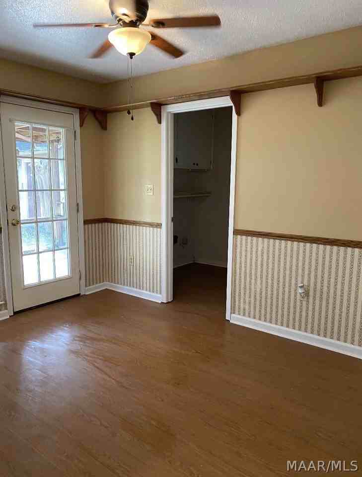 5837 Red Barn Rd - Photo 6 of 8