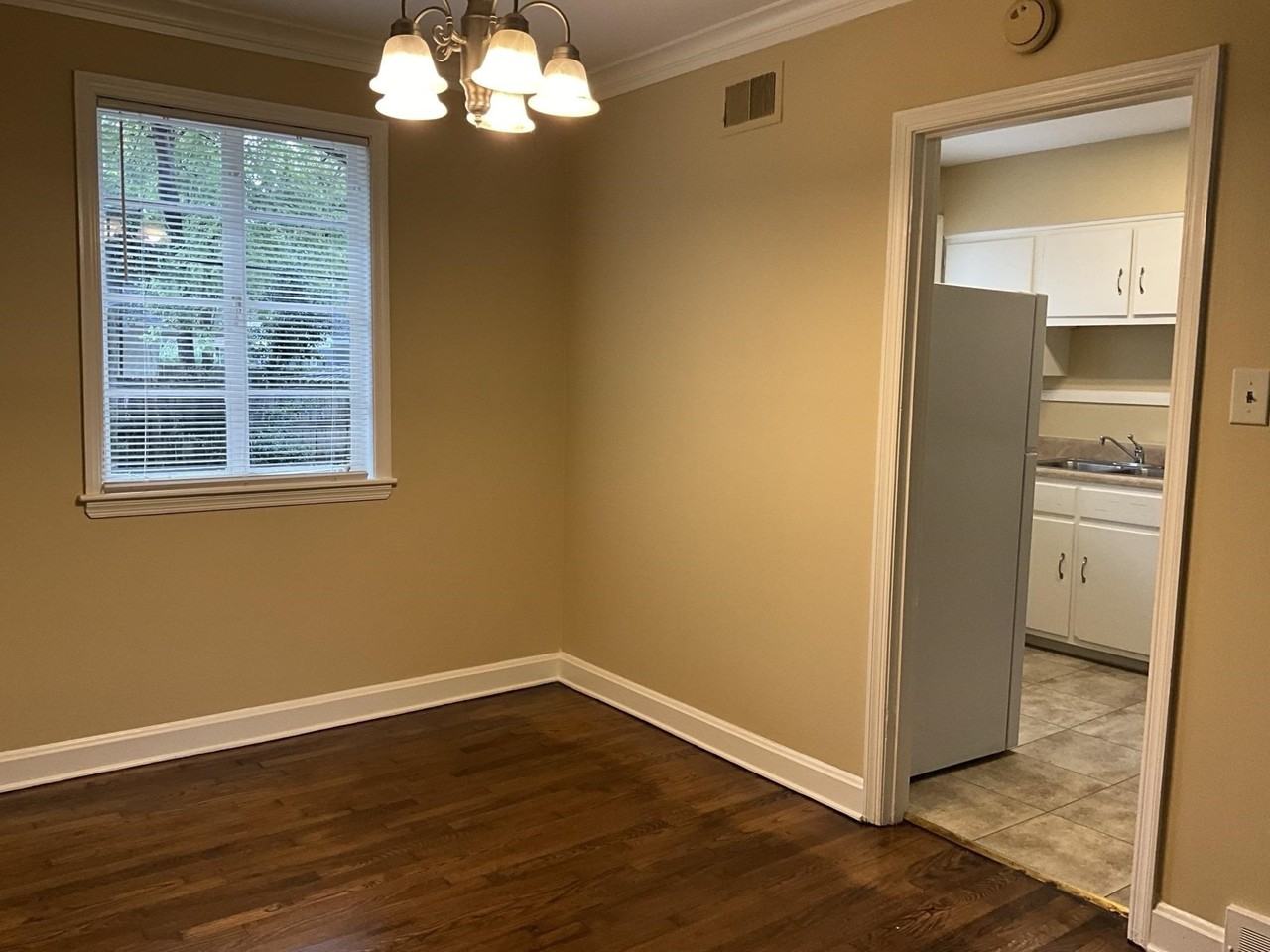 4980 Sequoia Ave - Photo 4 of 10