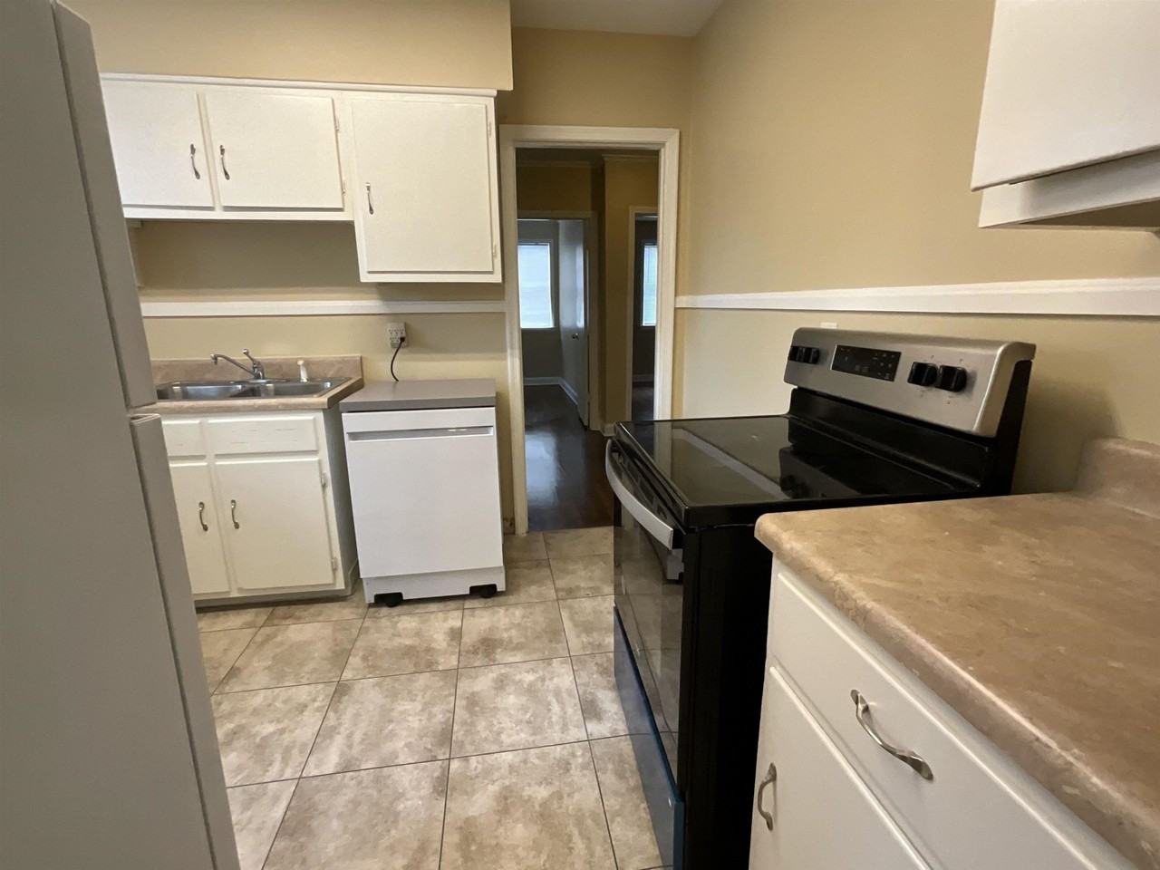 4980 Sequoia Ave - Photo 6 of 10