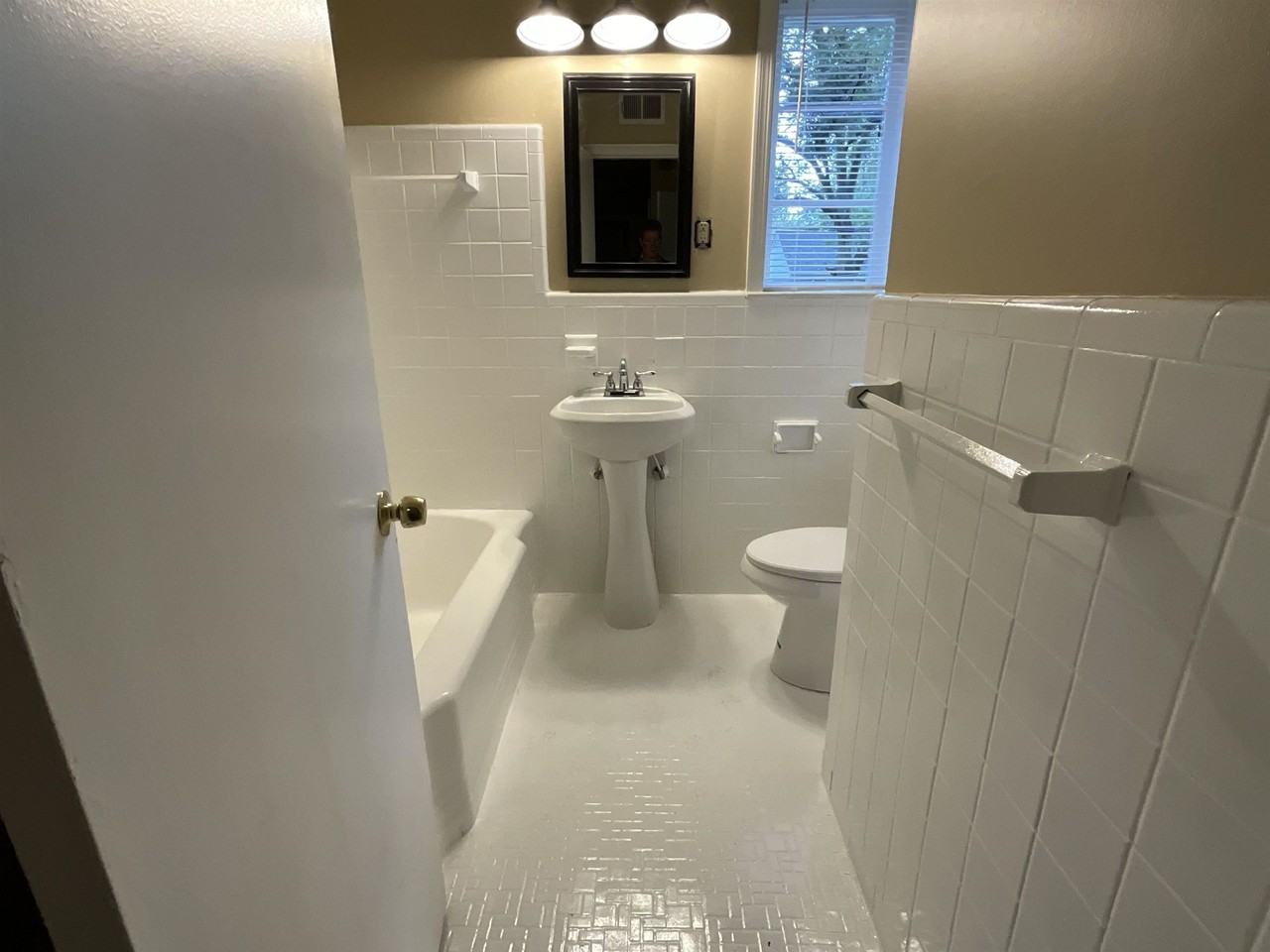 4980 Sequoia Ave - Photo 7 of 10