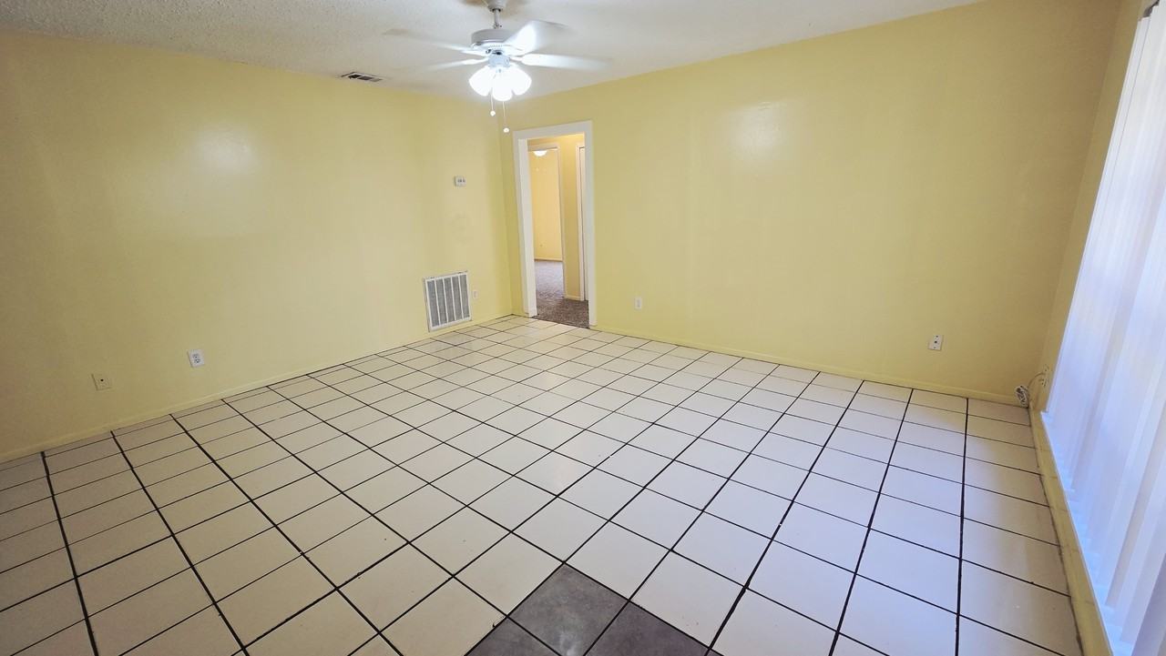 1715 Bentley Blvd #1 - Photo 5 of 27
