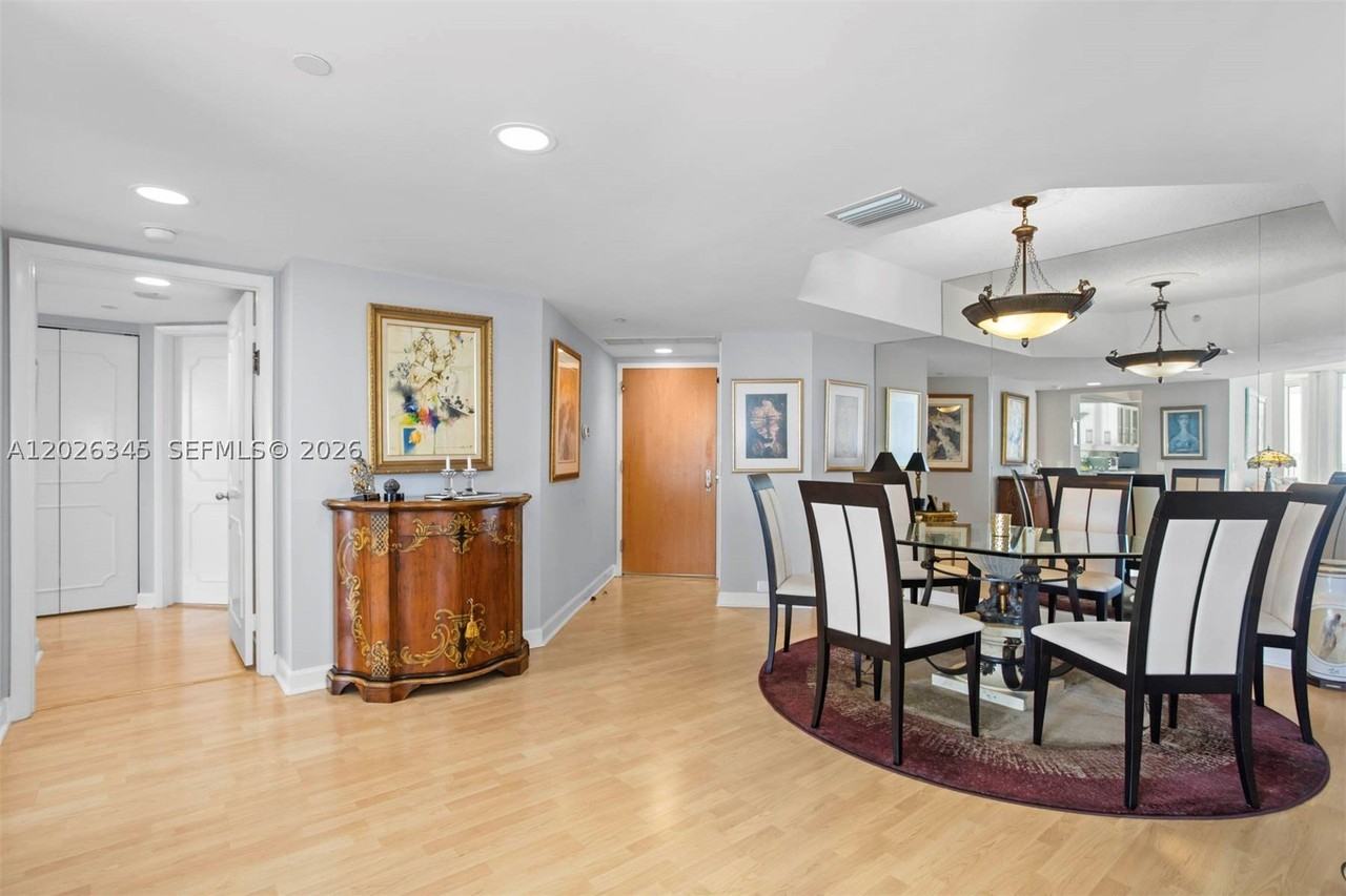 21205 Yacht Club Dr #2403 - Photo 4 of 27