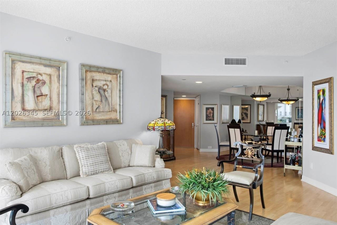 21205 Yacht Club Dr #2403 - Photo 6 of 27