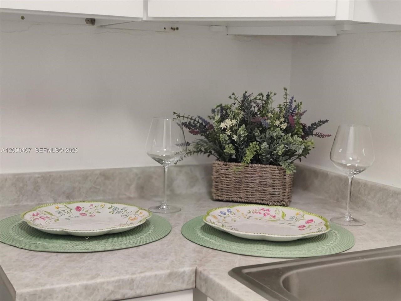 5930 Ne 18th Ave - Photo 6 of 8