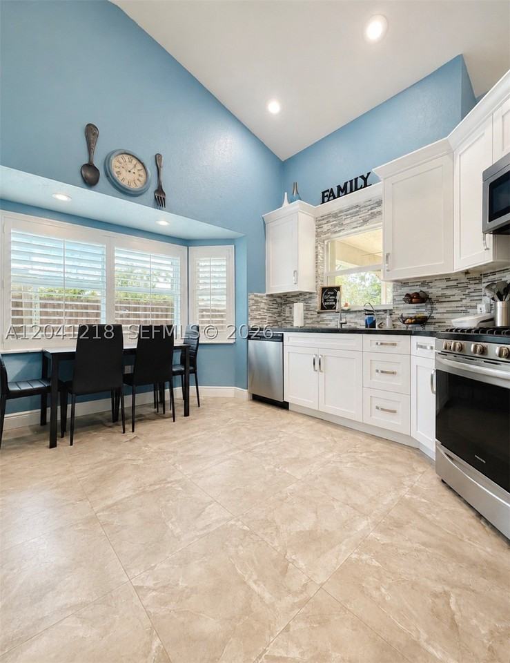 12224 Nw 30th Mnr - Photo 7 of 16