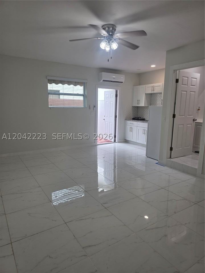 1281 Redbird Ave - Photo 5 of 13