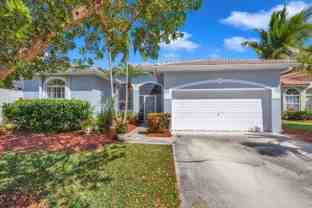 2405 Se 5th Ct - Photo 1 of 1