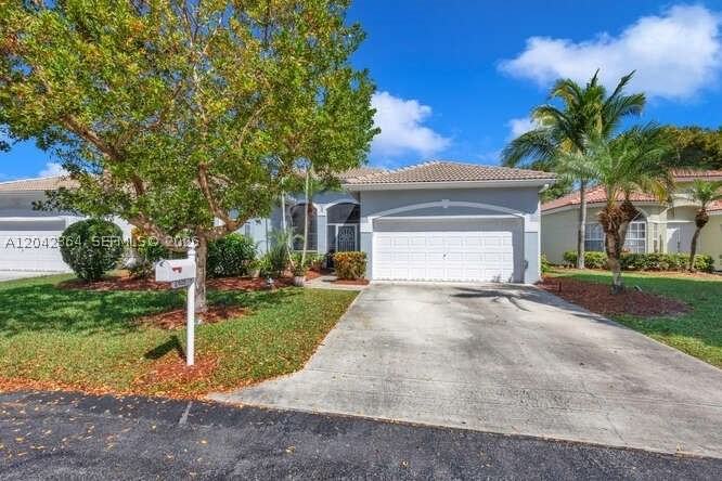 2405 Se 5th Ct - Photo 4 of 46