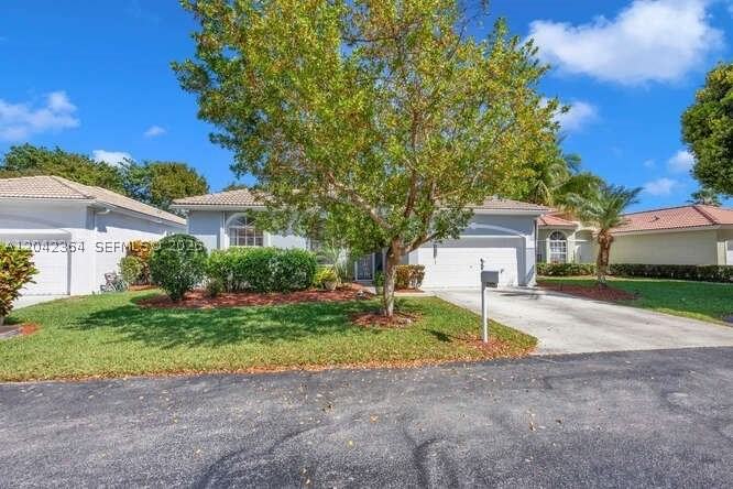 2405 Se 5th Ct - Photo 5 of 46
