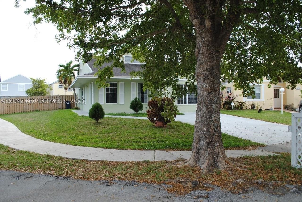 14636 Sw 127th Ct - Photo 2 of 10
