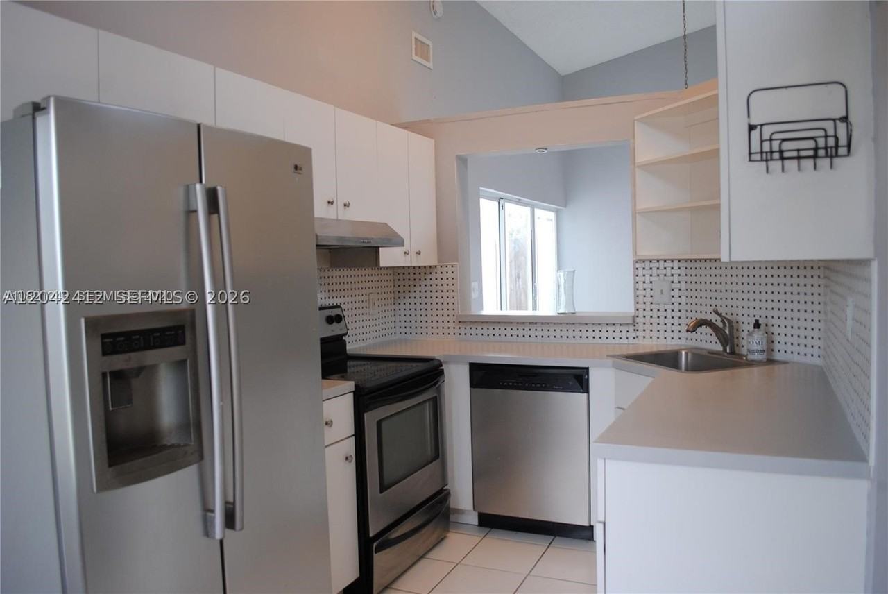 14636 Sw 127th Ct - Photo 5 of 10