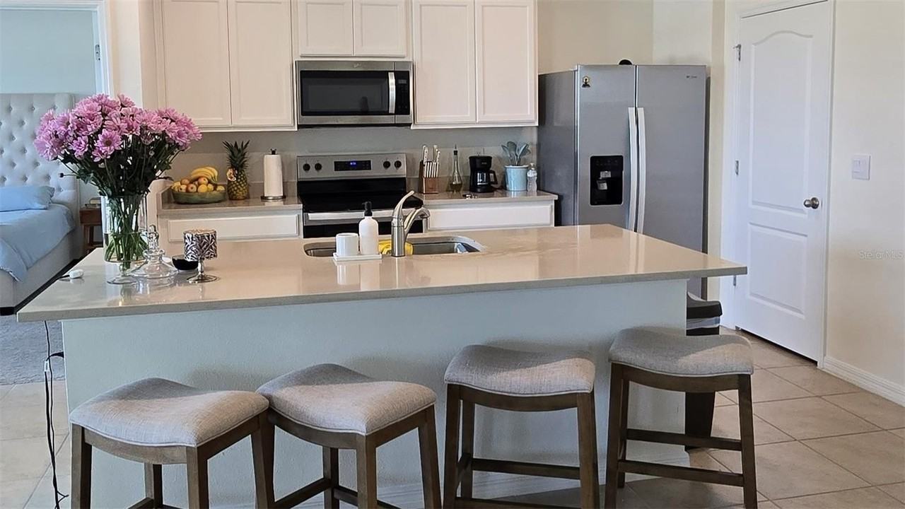 1136 Belfast Pl - Photo 2 of 14