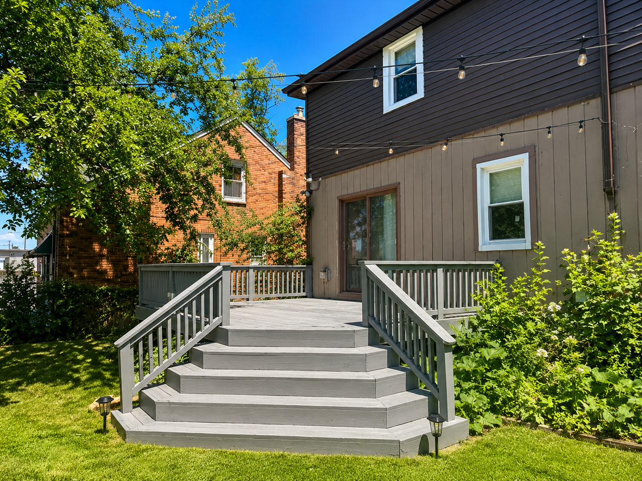16248 Semrau Ave - Photo 3 of 9