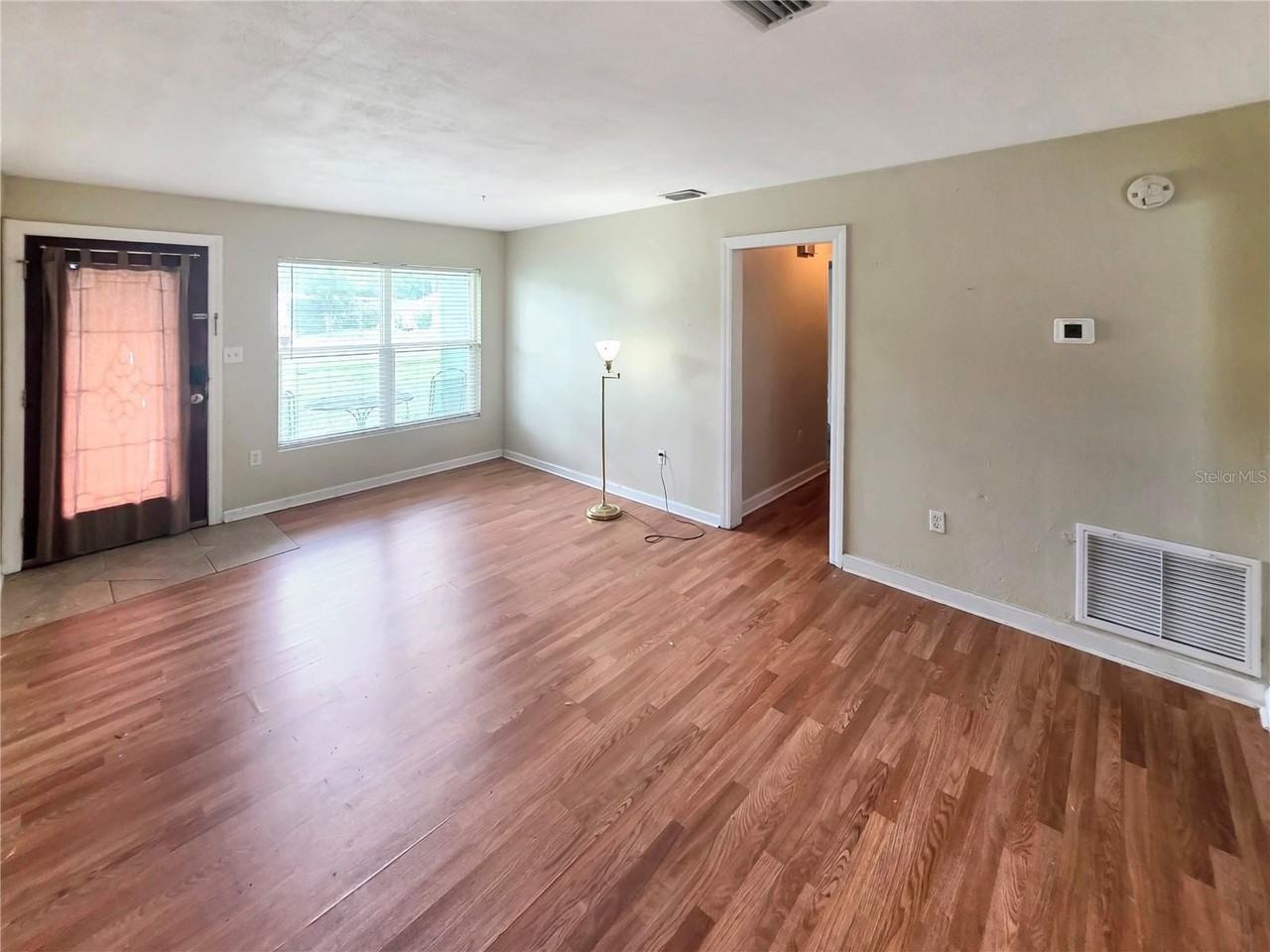 5117 Lake Howell Rd - Photo 3 of 16